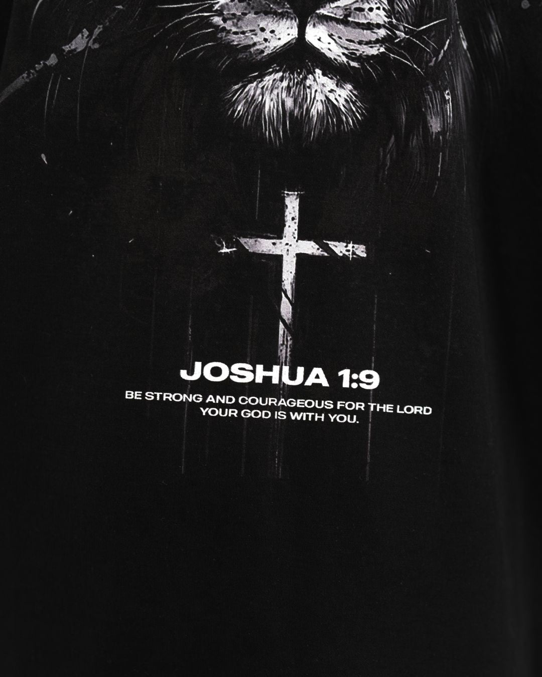 Joshua 1:9 'Lion' Youth Oversized T-shirt